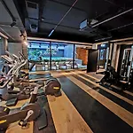Luxury Spa City Center Apartments, Pool & Sauna & Gym & Self Check In 24 H & Free Parking