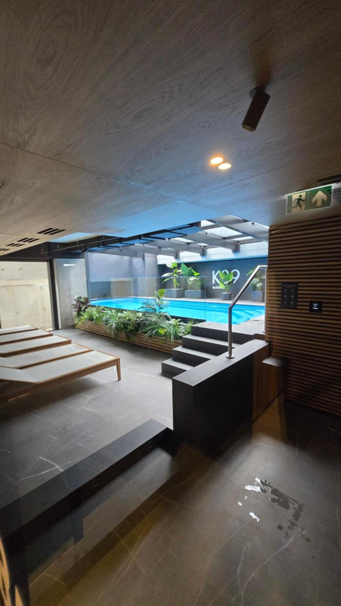 Apartment Luxury Center Apartments, Pool & Sauna & Gym & Self Check In 24 H & Free Parking Krakau