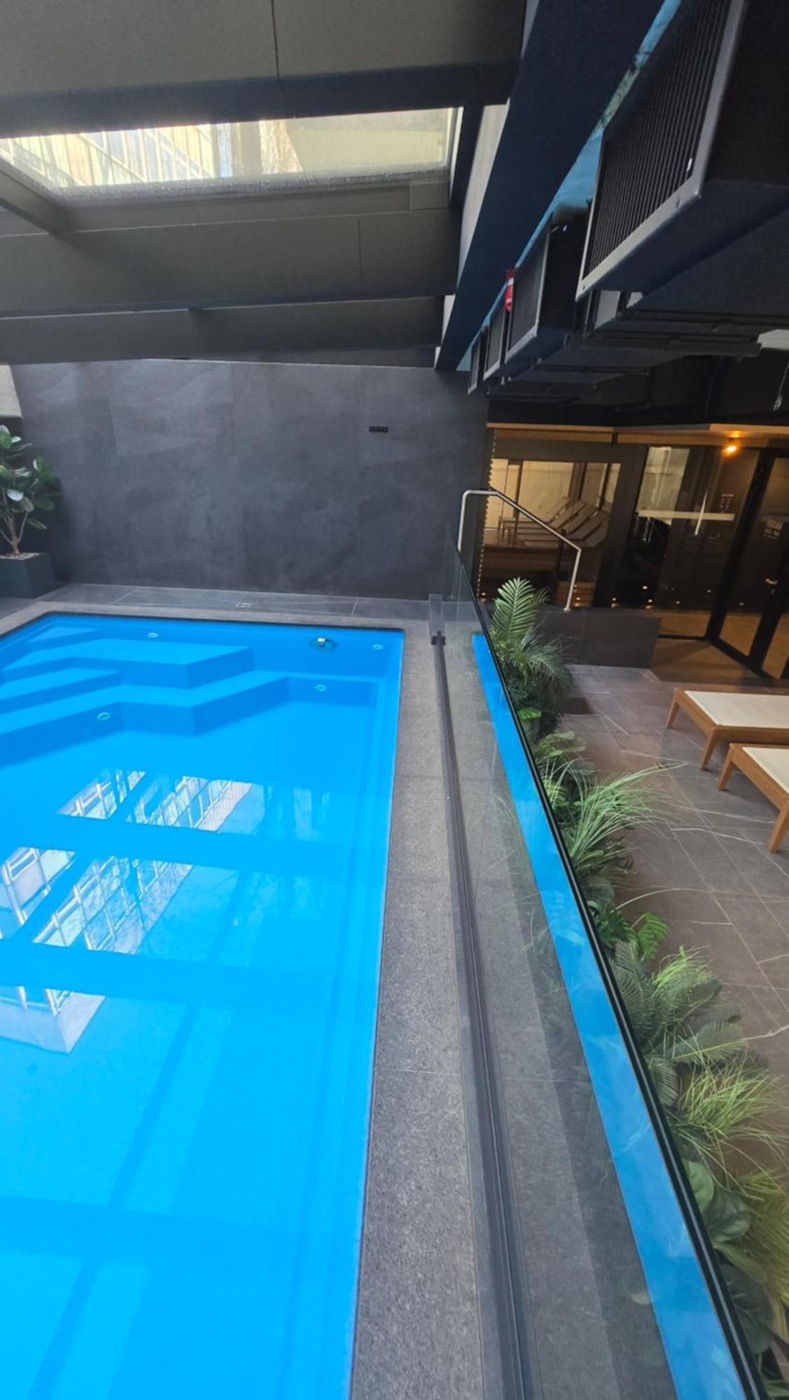 Apartment Luxury Center Apartments, Pool & Sauna & Gym & Self Check In 24 H & Free Parking Krakau